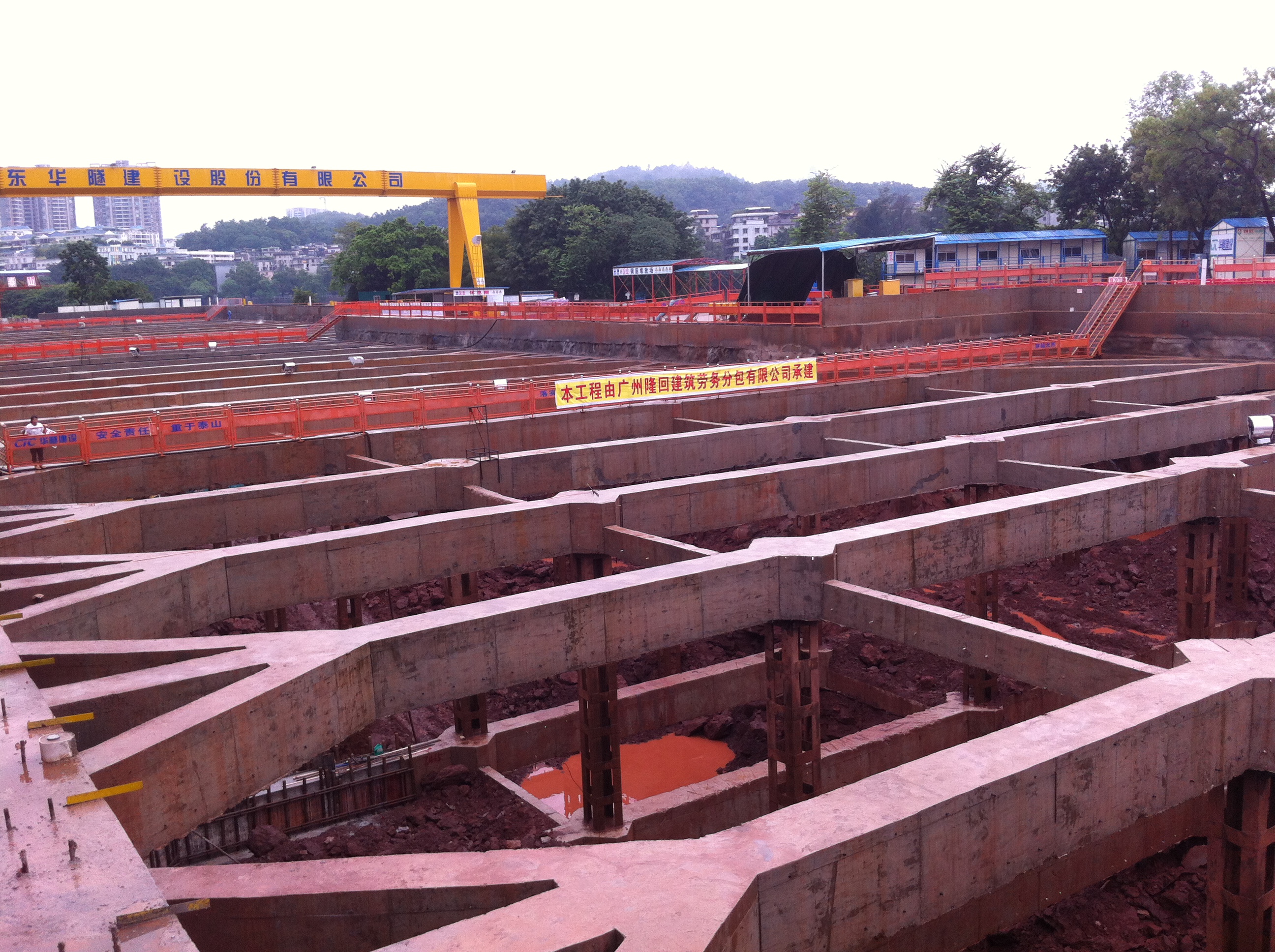 城軌工程展示（一） 建筑工程勞務分包——精細化管理與高效協(xié)作的基石